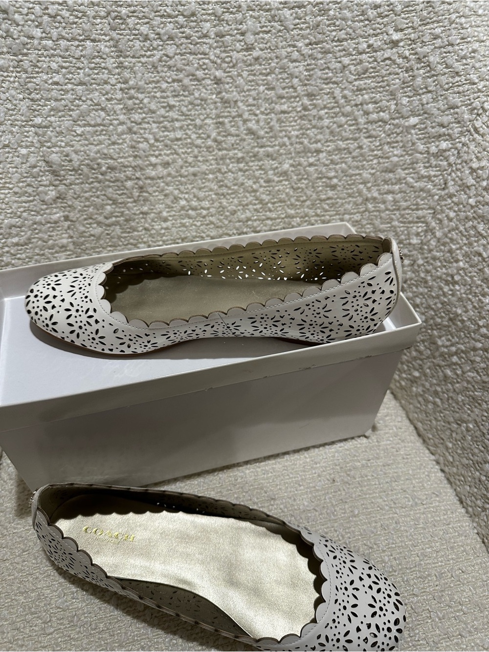 Coach White Laser-Cut Scalloped Ballet Flats - Picture 2 of 6